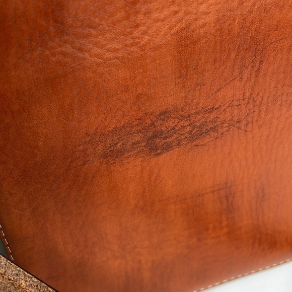 Dooney and Bourke Florentine Brown Leather Flat Zip Top Crossbody Bag - Picture 11 of 11